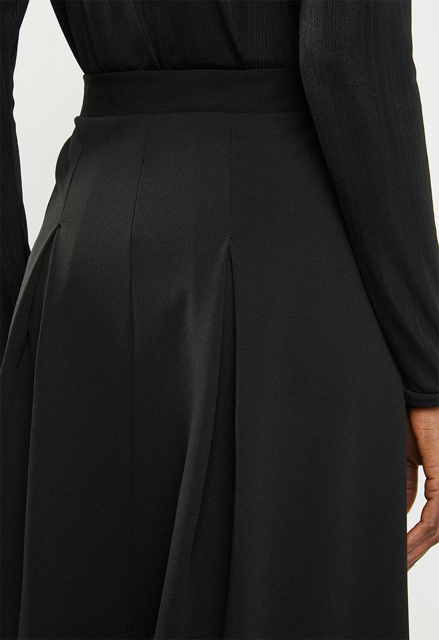 edit - Midi skirt with knife pleats - black 