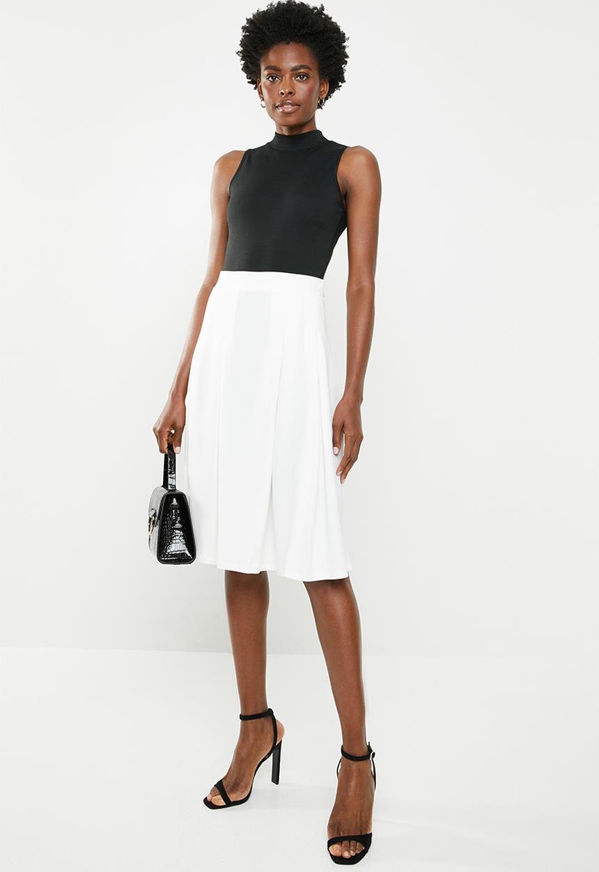 edit - Midi skirt with knife pleats - white 