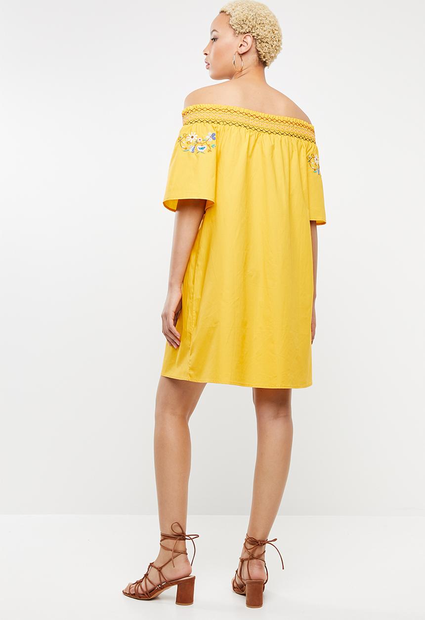 STYLE REPUBLIC - Boho embroidered bardot dress - yellow