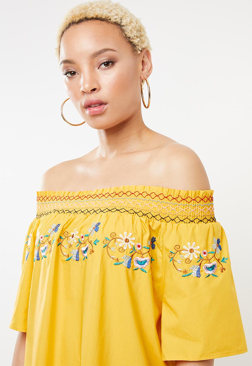 STYLE REPUBLIC - Boho embroidered bardot dress - yellow