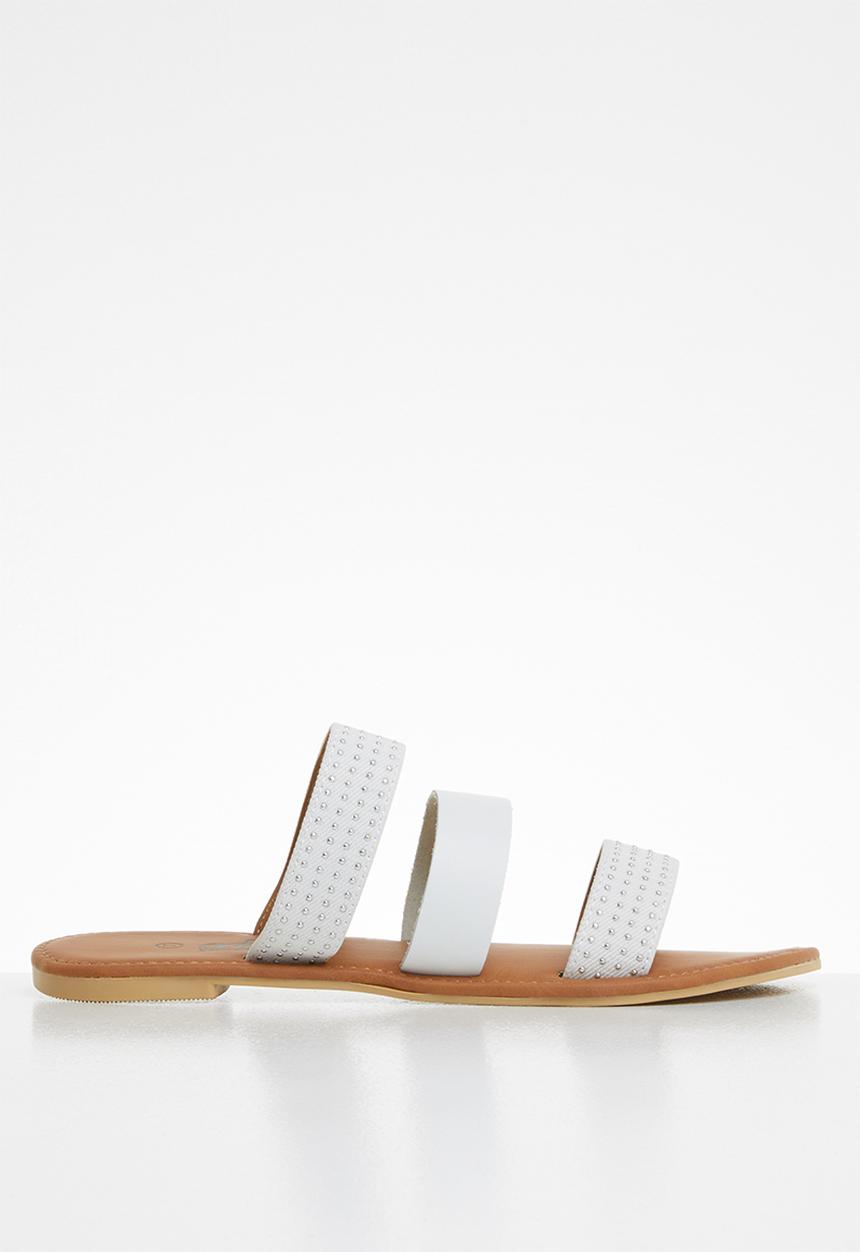 edit - Leather studded sandals - white