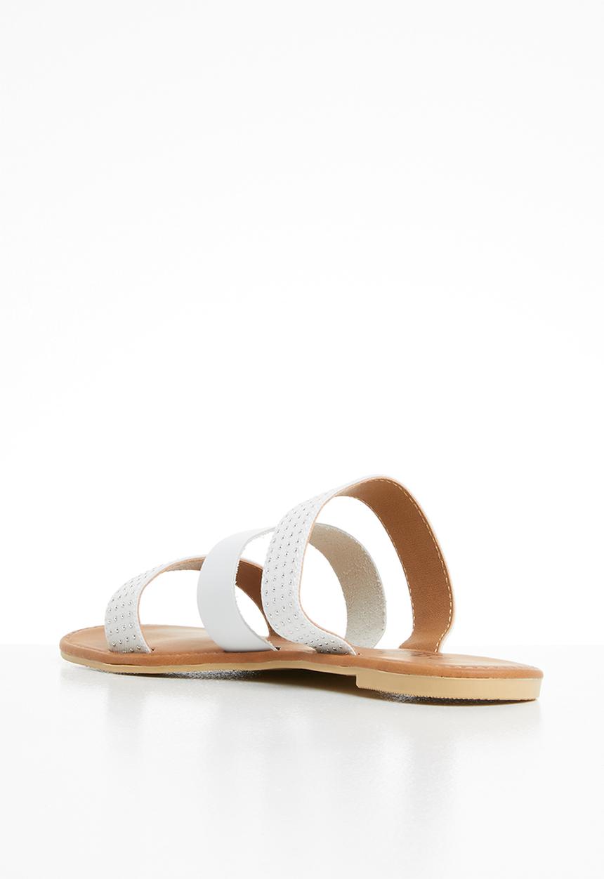 edit - Leather studded sandals - white