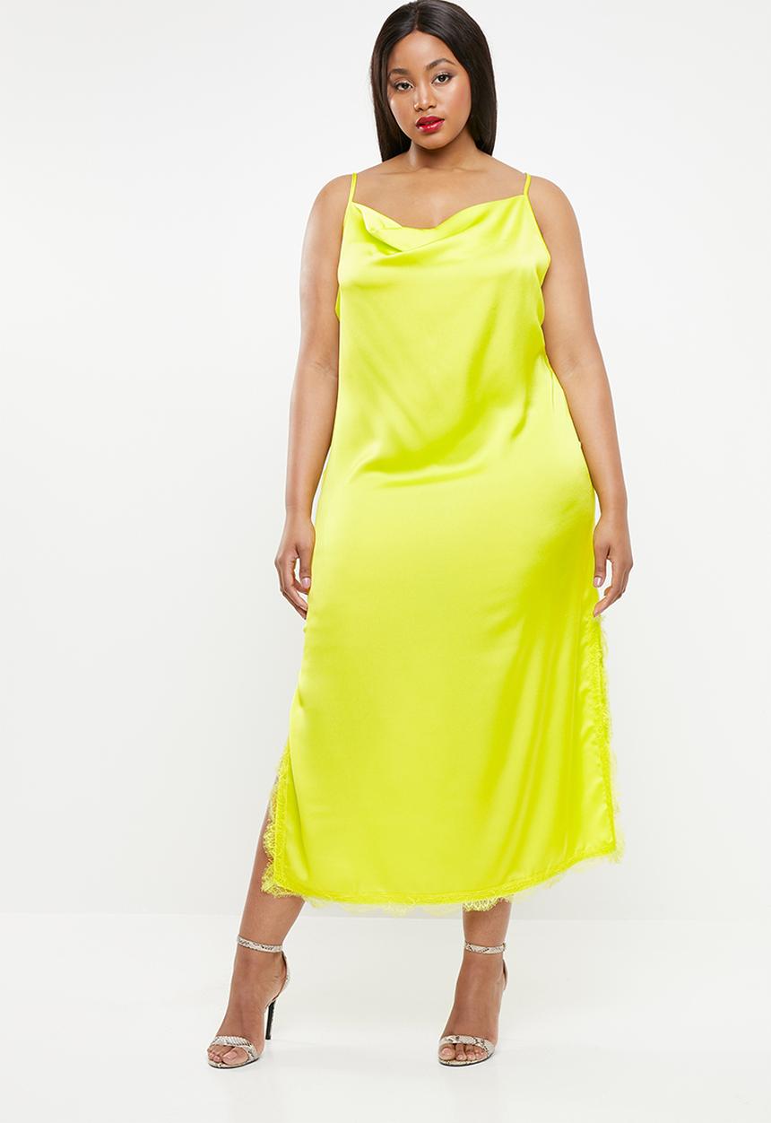 Missguided - Curve satin lace side split midaxi dress - green