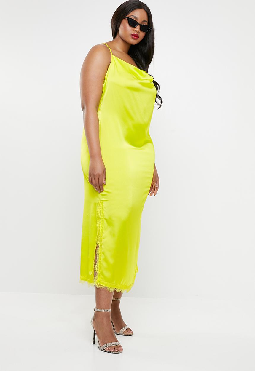 Missguided - Curve satin lace side split midaxi dress - green