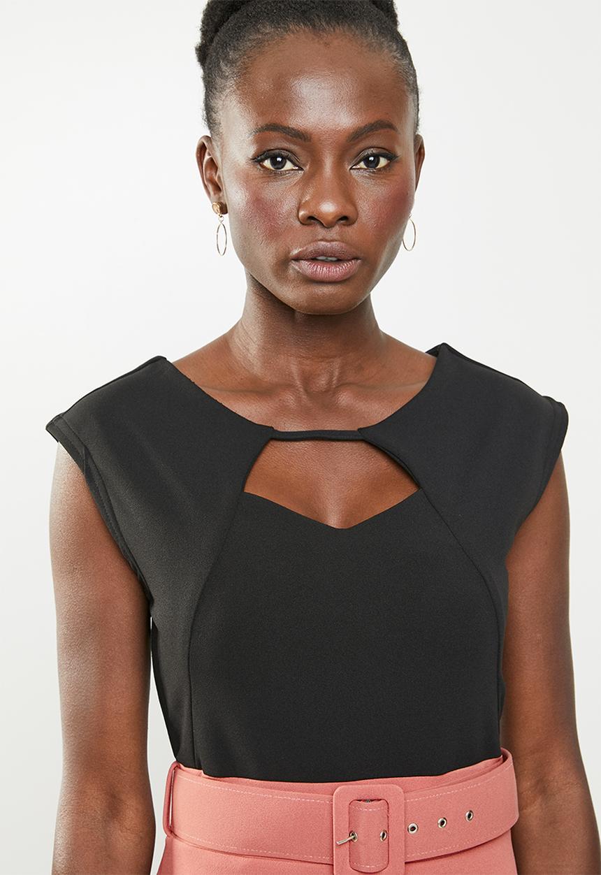 edit - Pencil dress with covered belt - black & pink