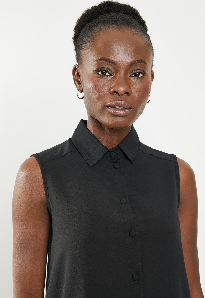 edit - Sleeveless button down blouse - black