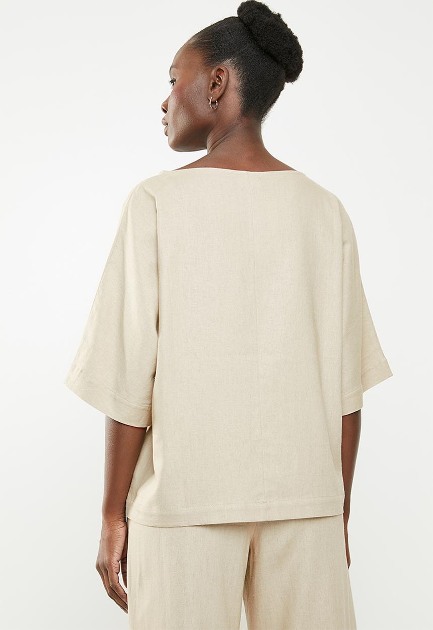 edit - Easy wearing linen blend top - neutral