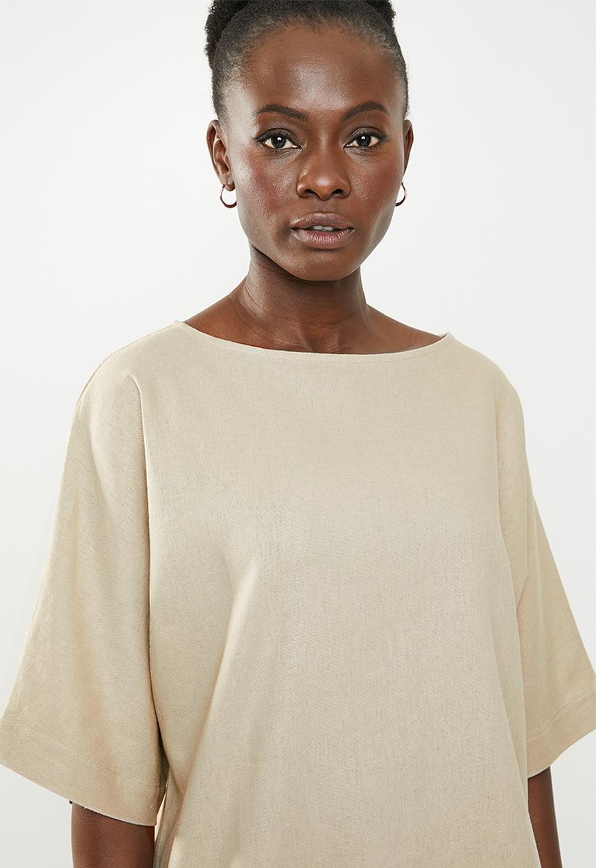 edit - Easy wearing linen blend top - neutral