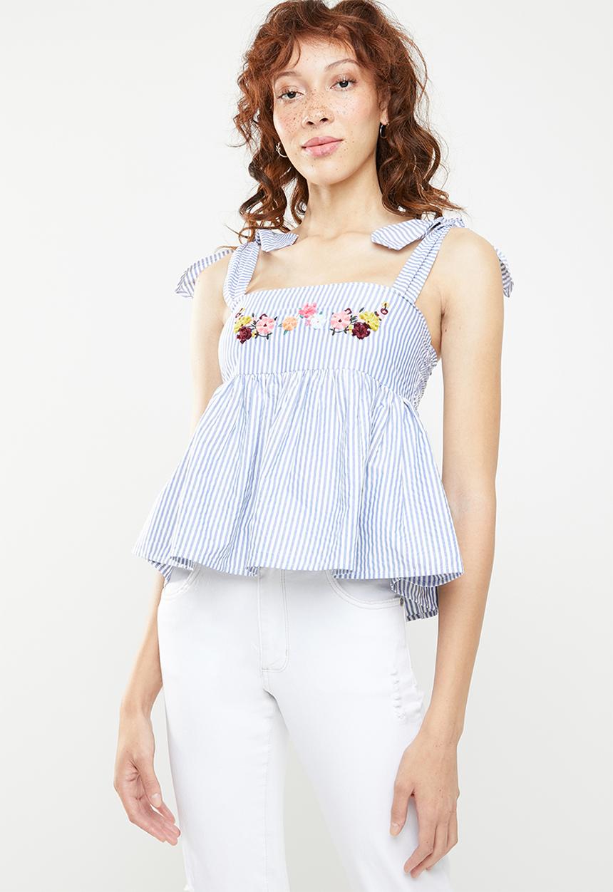 c(inch) - Embroidered detail top - blue & white