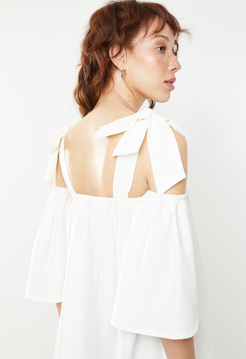 STYLE REPUBLIC - Cold shoulder blouse - white