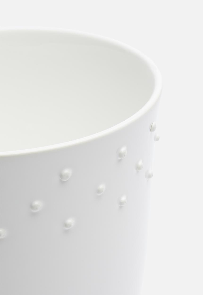 Urchin Art - Sierra outdoor planter - white