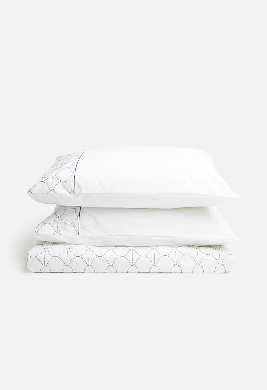 Sheraton Textiles - Cole embroidered duvet cover set - white & grey
