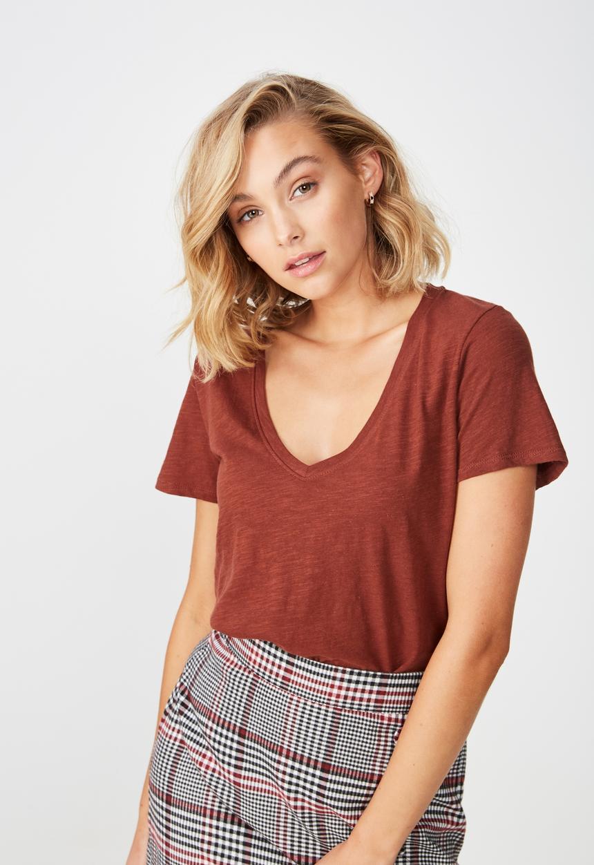 Cotton On - The deep v tee  - brown