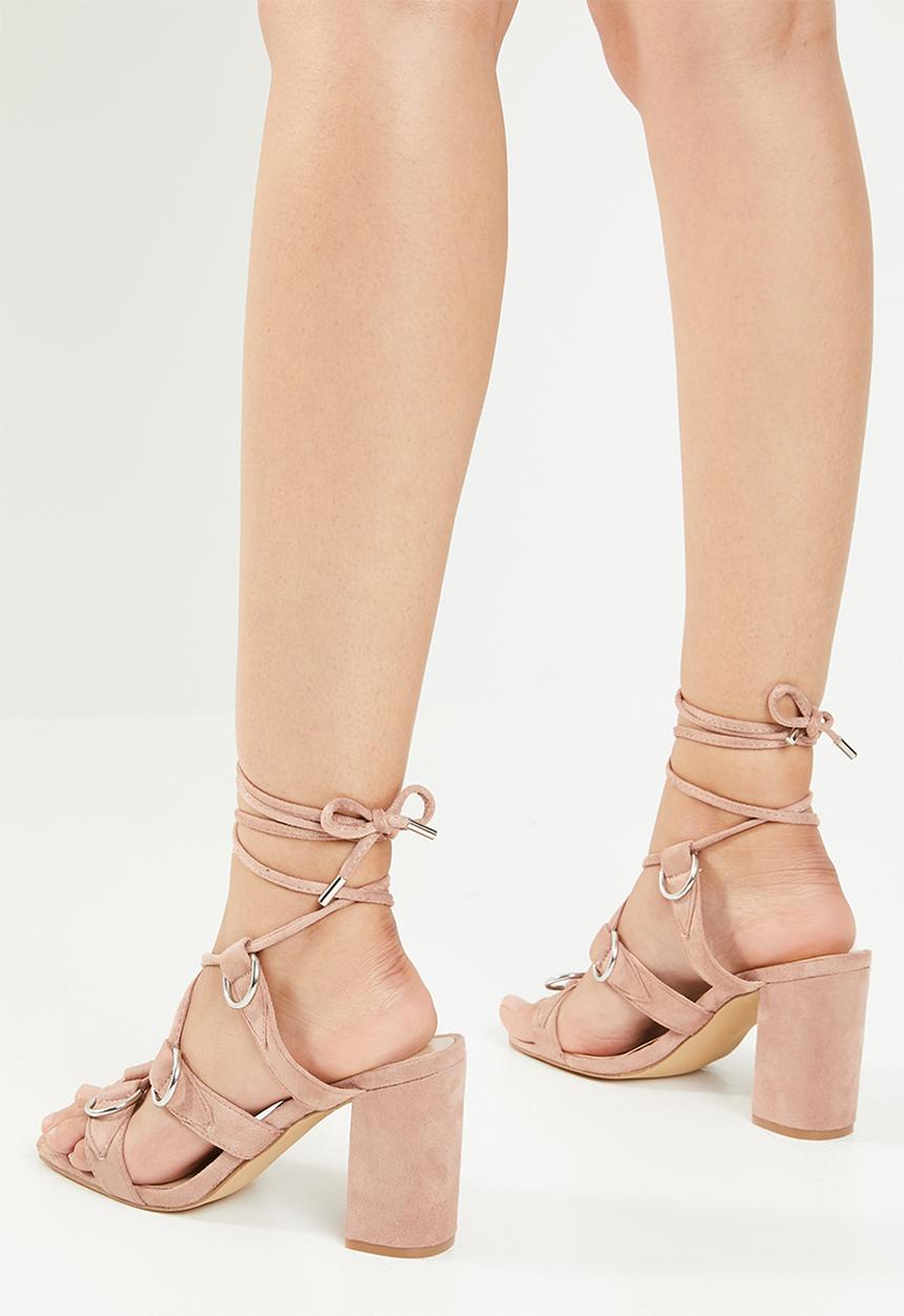 Public Desire - Hooked heel - neutral