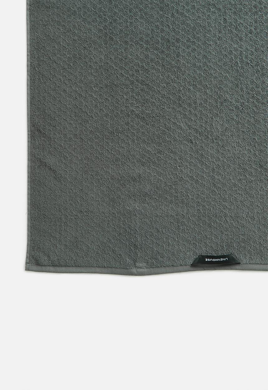 Linen House - Jordan spot bath towel - asphalt