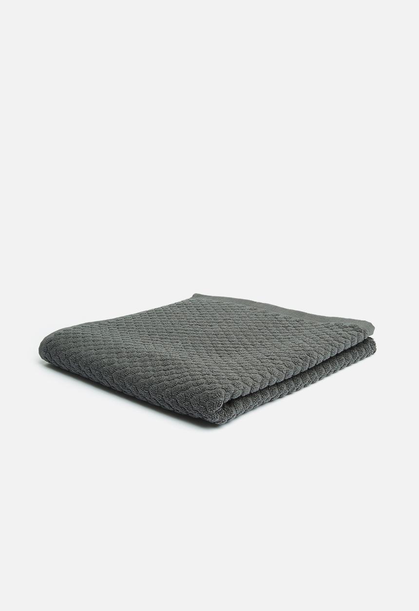 Linen House - Jordan spot bath towel - asphalt