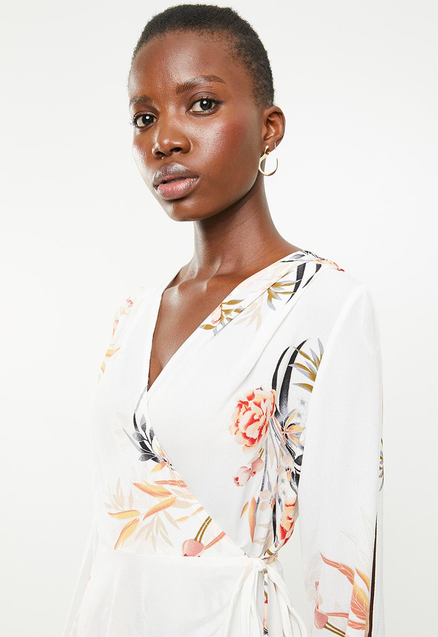 Revenge - Floral wrap dress - white