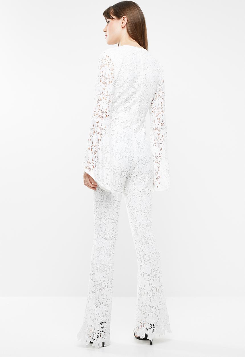 Missguided - Lace long sleeved v neckline jumpsuit - white