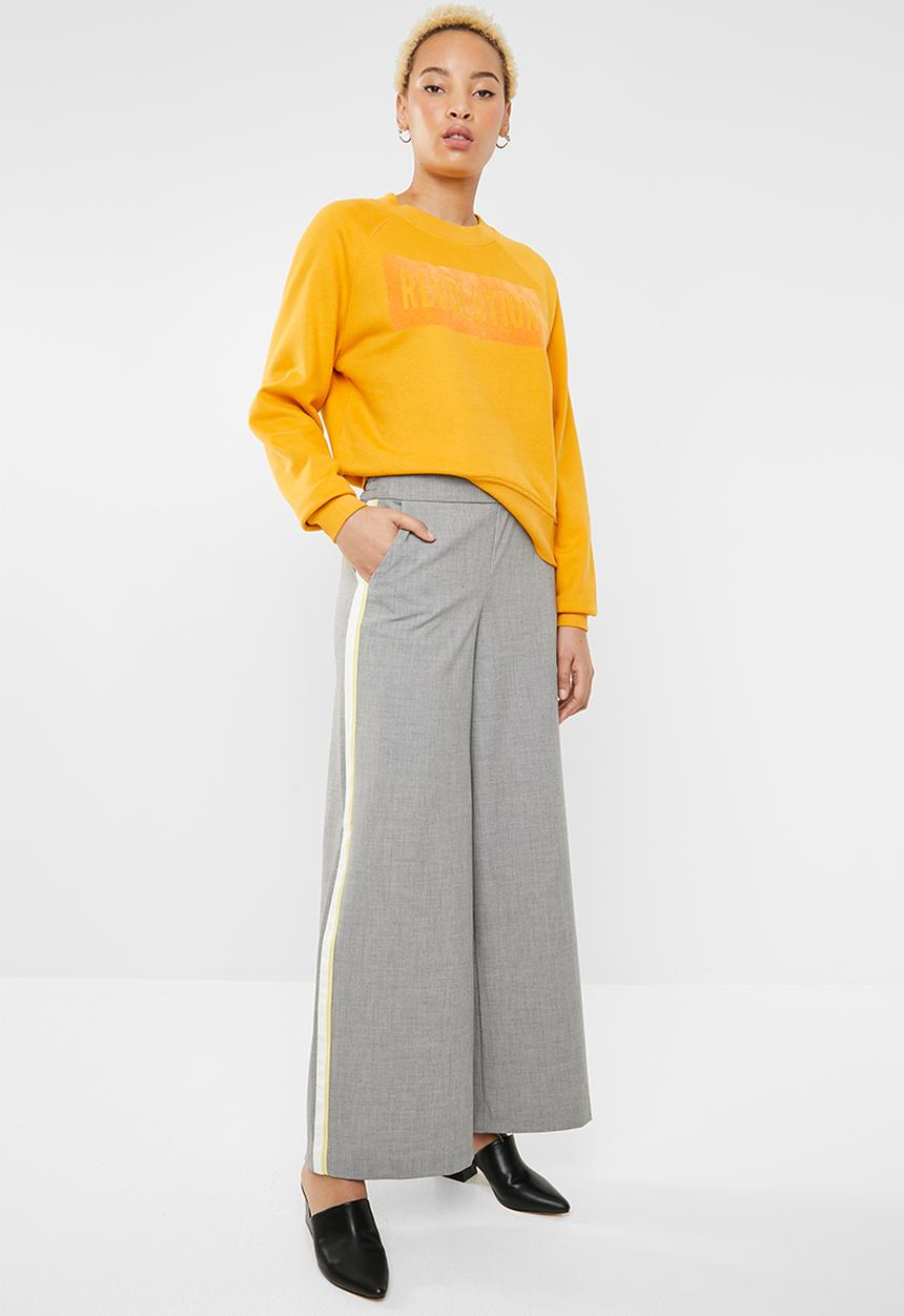 ONLY - Lotta long sleeve o-neck sweat - yellow