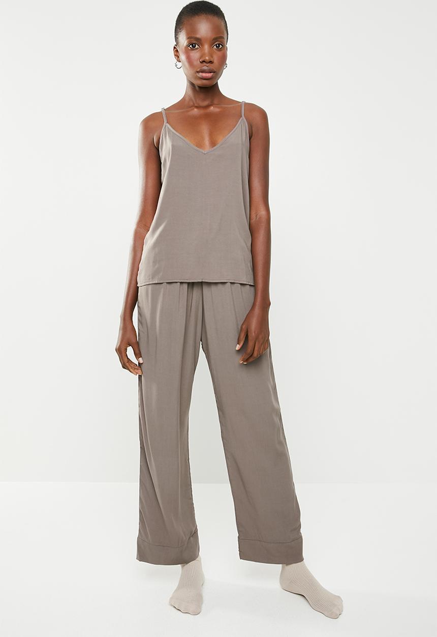 Superbalist - Sleep cami & pants set - taupe