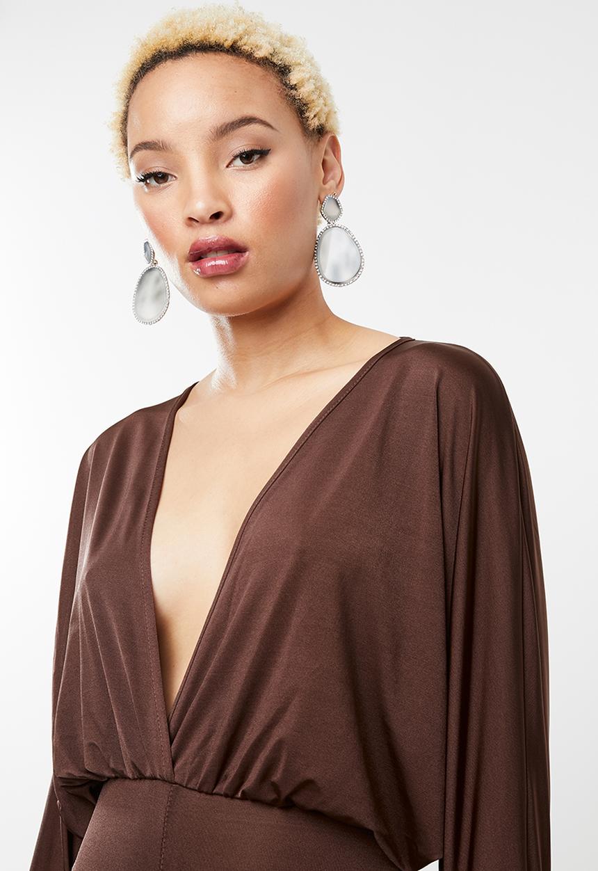 Missguided - Slinky plunge batwing jumpsuit - brown