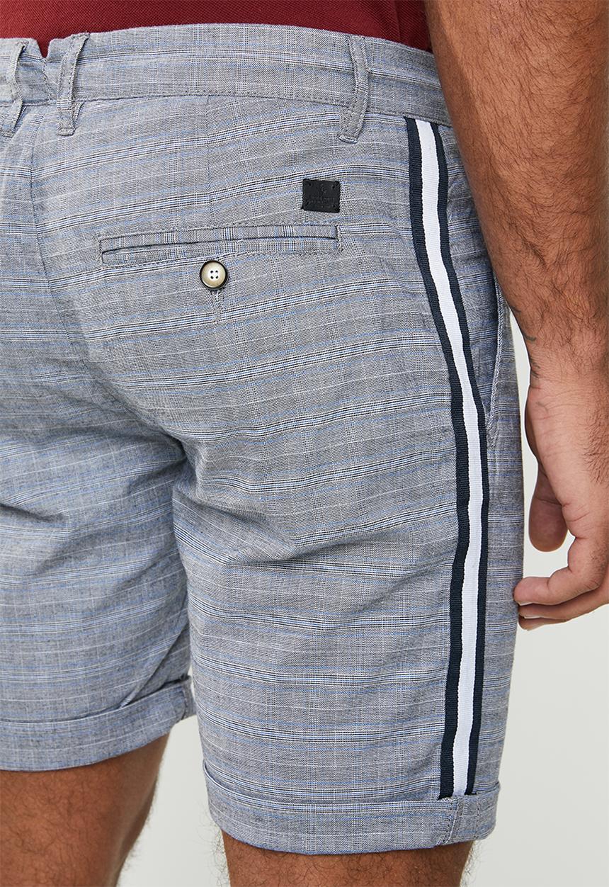 Jack & Jones - Arrow check tape shorts - navy & white