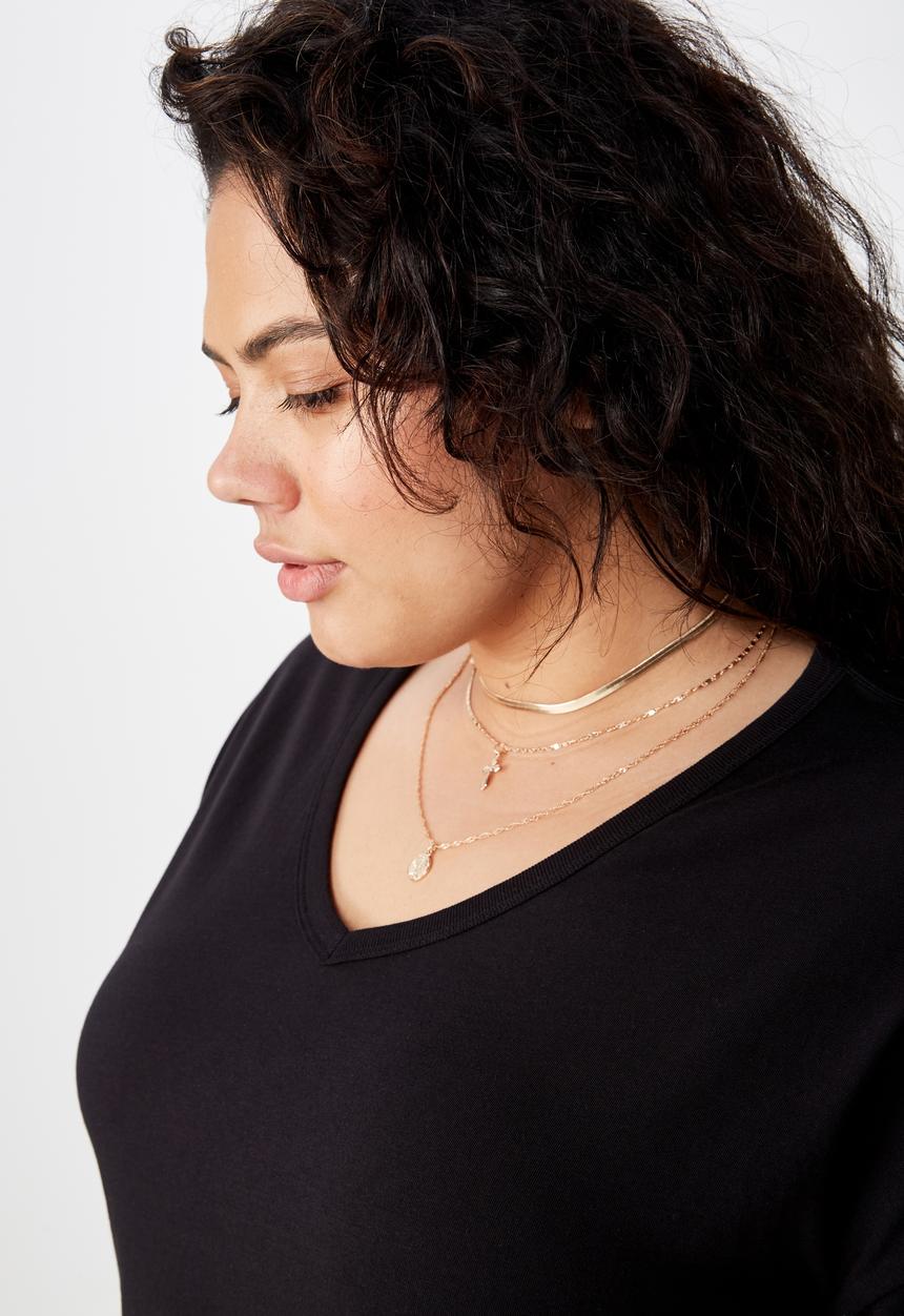 Cotton On - Curve relaxed v neck tee  - black