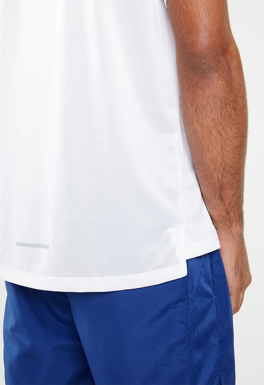 Nike - Nike element 2.0 T-shirt - white