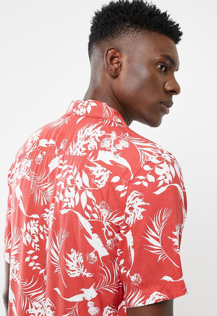 Only & Sons - Larry short sleeve all over print viscose shirt - red