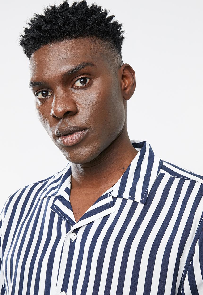 Only & Sons - Wayne short sleeve striped viscose shirt - navy