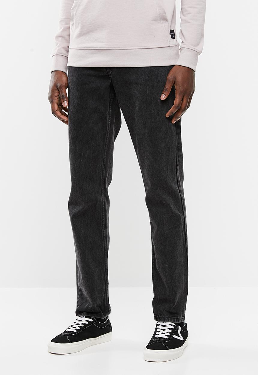 Superbalist - Regular fit tapered jeans - black