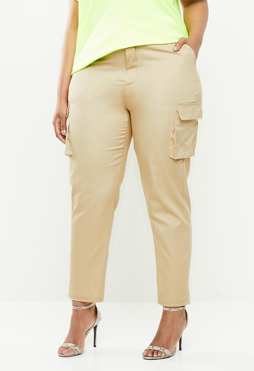 Missguided - Curve straight leg cargo trousers - beige