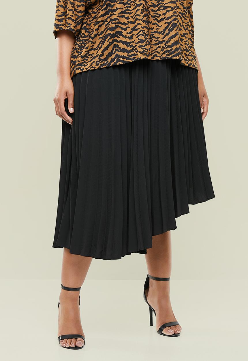 Superbalist - Asymmetrical hem pleated skirt - black