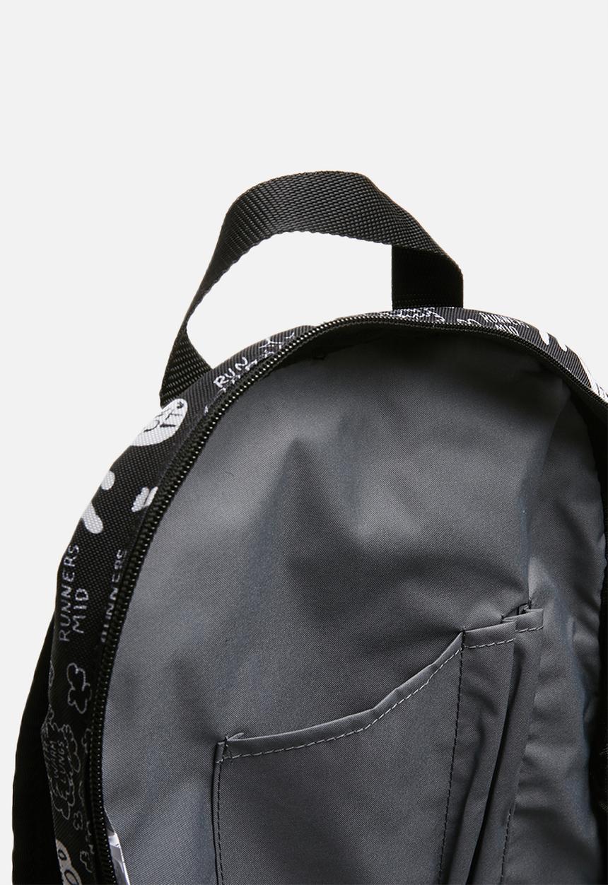 Nike - Nike Brasilia back pack - black & white