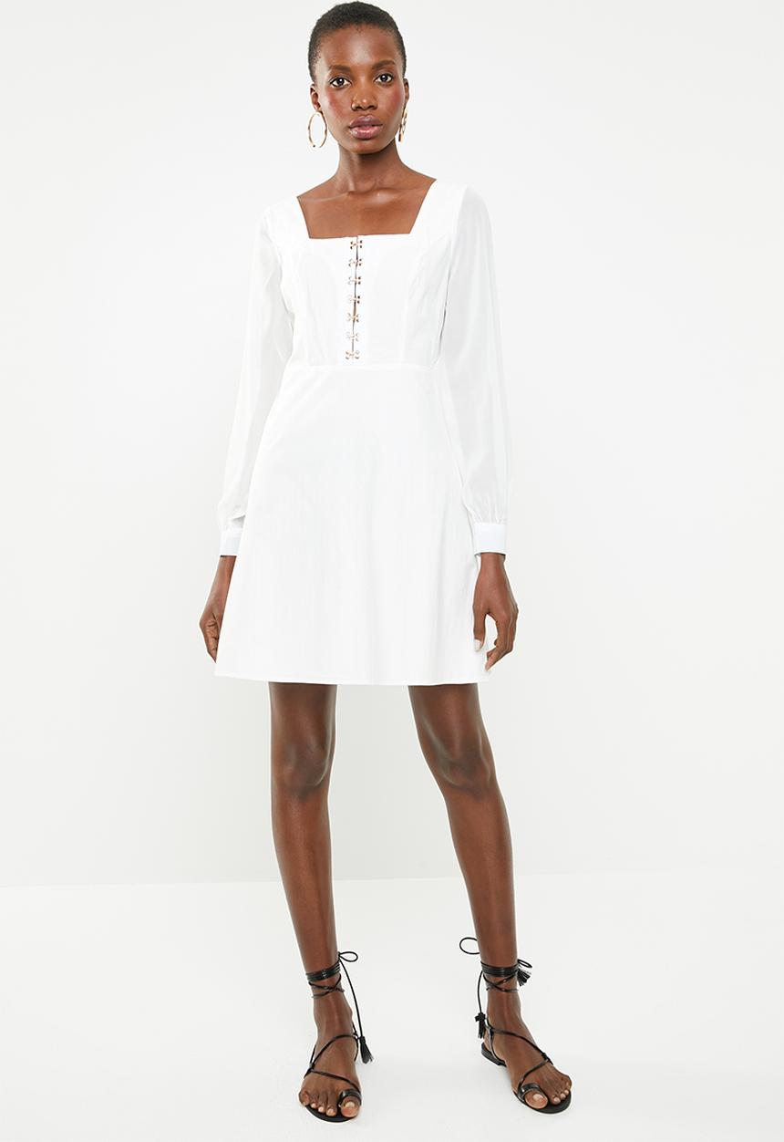 Missguided - Milkmaid hook and eye organza dress - white