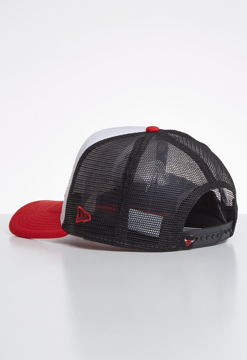 New Era - Trucker team colour block Chicago Bulls - white & red 