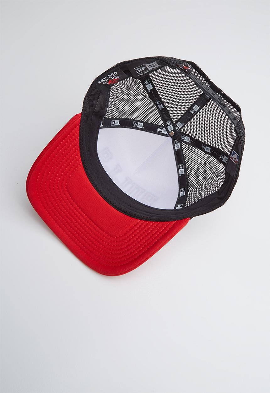 New Era - Trucker team colour block Chicago Bulls - white & red 