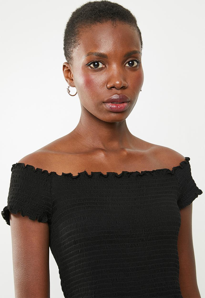 Superbalist - Off the shoulder shirred playsuit - black