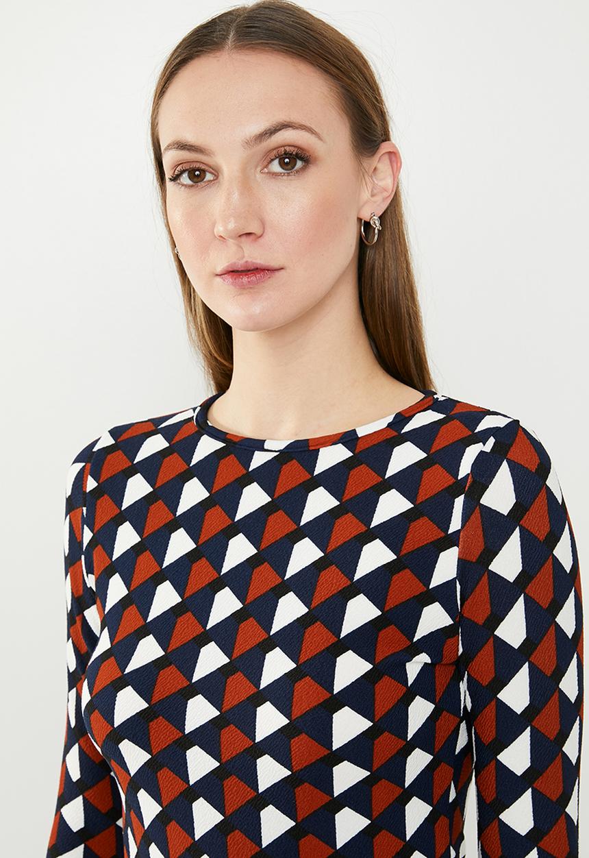 edit - Semi fitted knit dress - multi