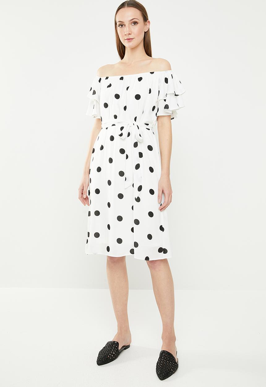 edit - Flutter sleeve shift dress - black and white