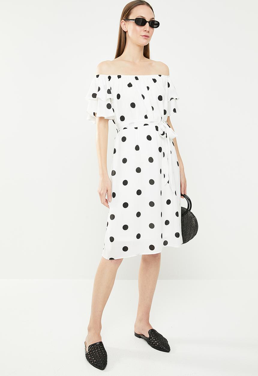 edit - Flutter sleeve shift dress - black and white