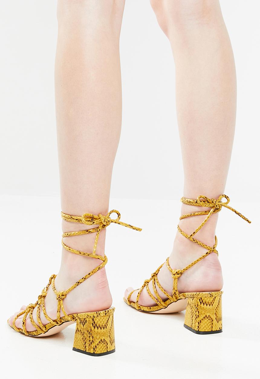 Public Desire - Freya heel - yellow & brown 