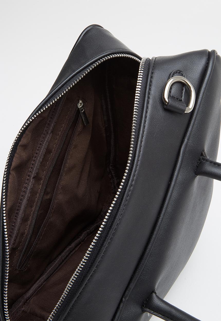 Superbalist - Triangular shape bag - black
