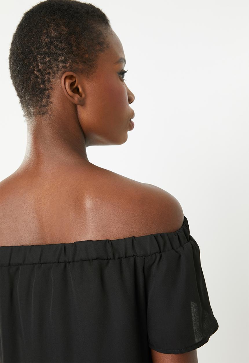 Superbalist - Off the shoulder wrap front top - black