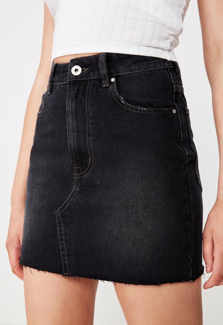 Cotton On - The classic denim skirt  - black