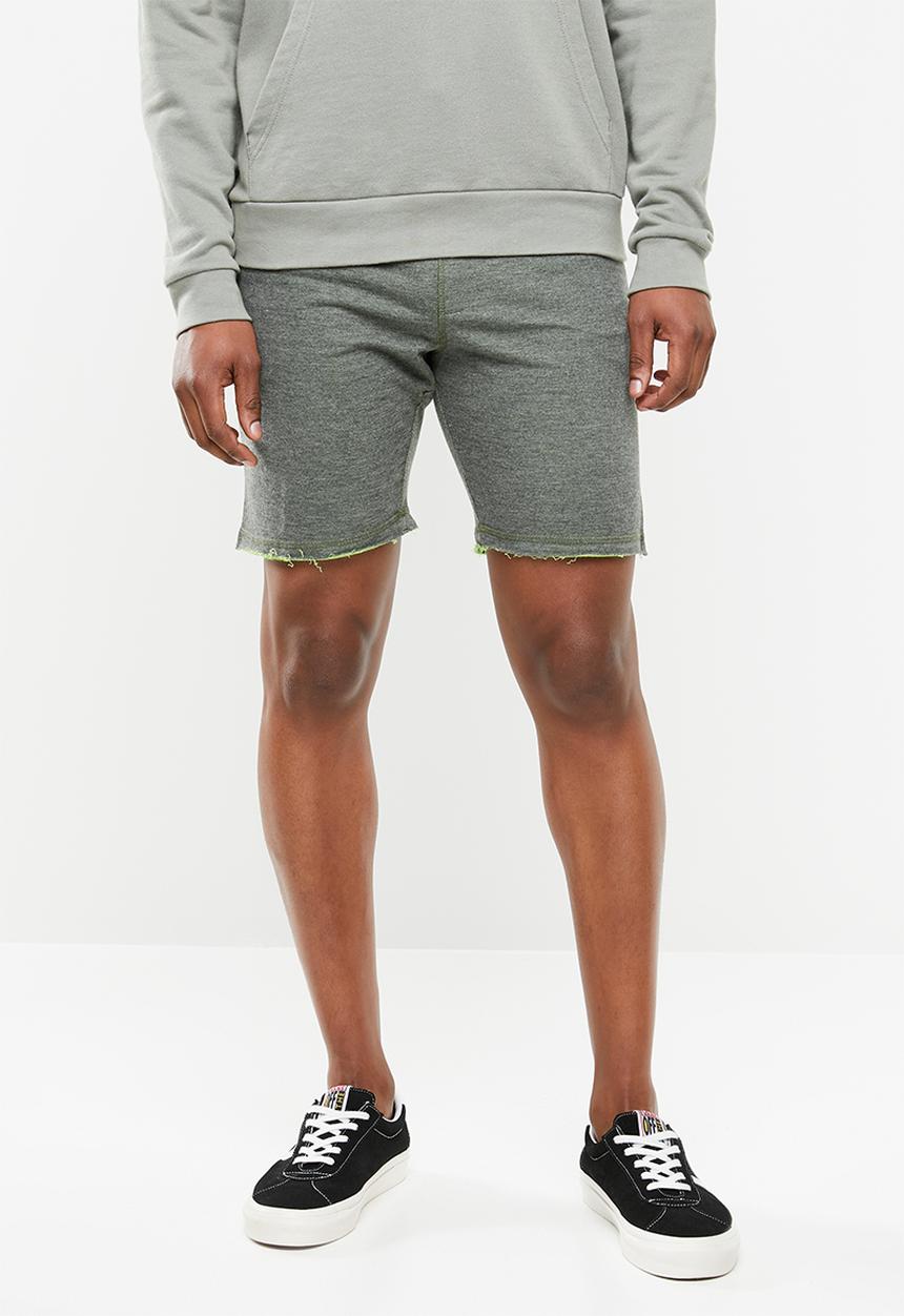 STYLE REPUBLIC - Raw trim short - green