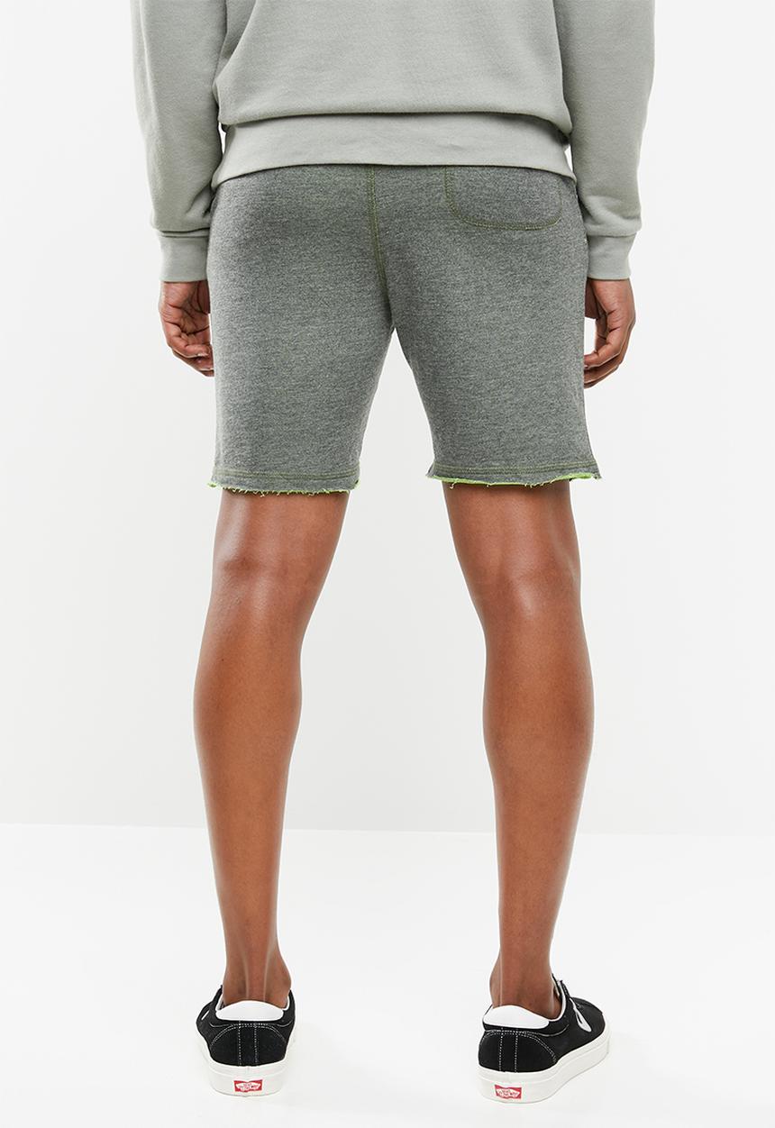 STYLE REPUBLIC - Raw trim short - green