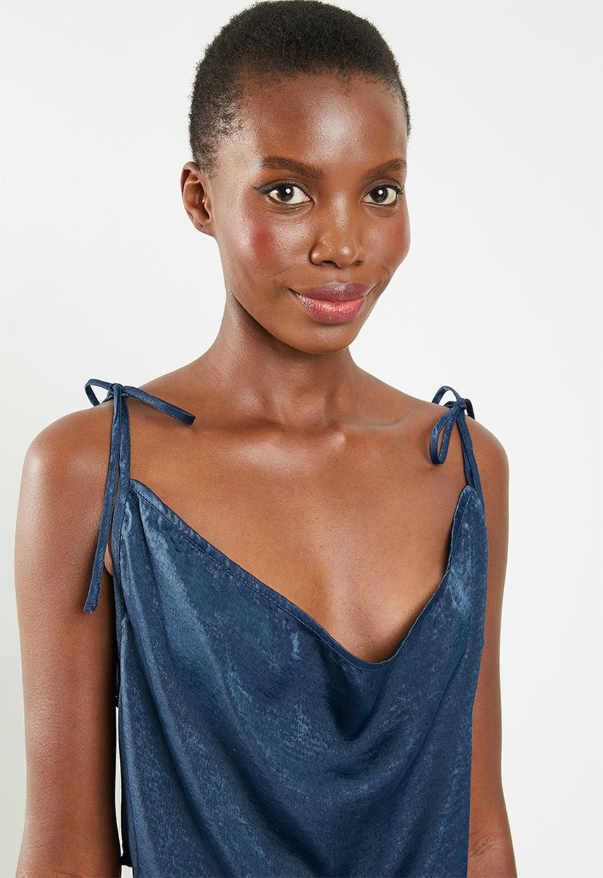 Missguided - Satin tie shoulder cami short pyjama set - navy
