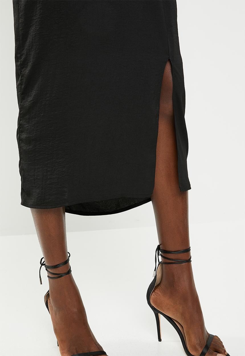 Missguided - Strappy cross back satin midi dress - black