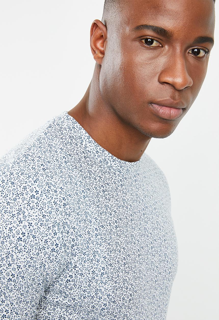 Jack & Jones - Austin short sleeve all over print tee - blue & white